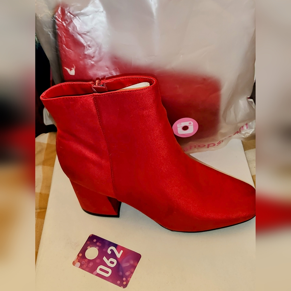 NWT Red Rouge Booties